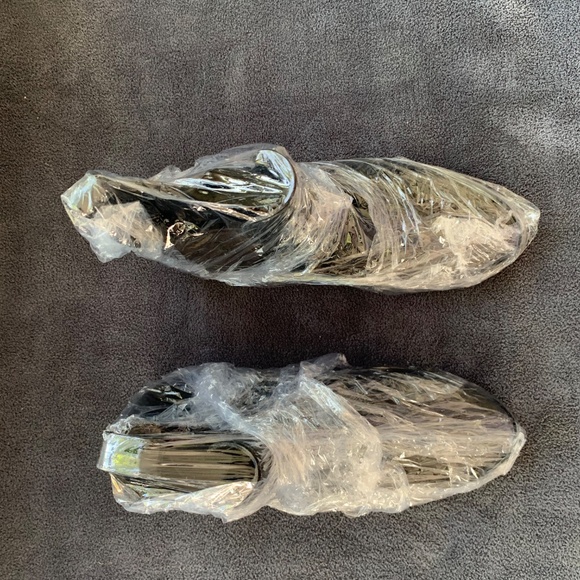 Michael Michael Kors Black Glossy Rain Ankle Boots – Size 6 - Picture 4 of 6